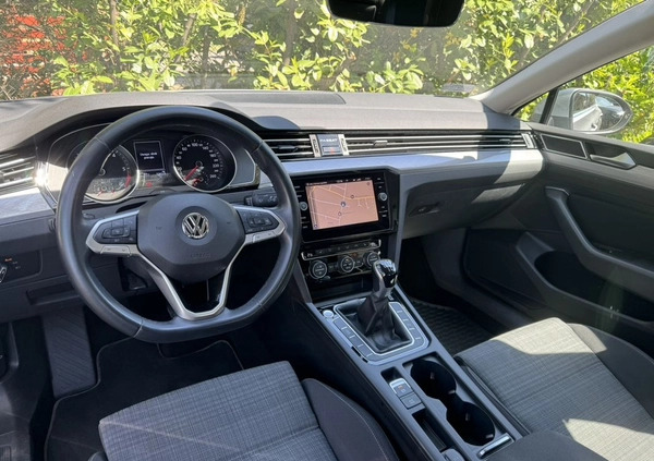 Volkswagen Passat cena 74700 przebieg: 117300, rok produkcji 2020 z Wodzisław Śląski małe 704